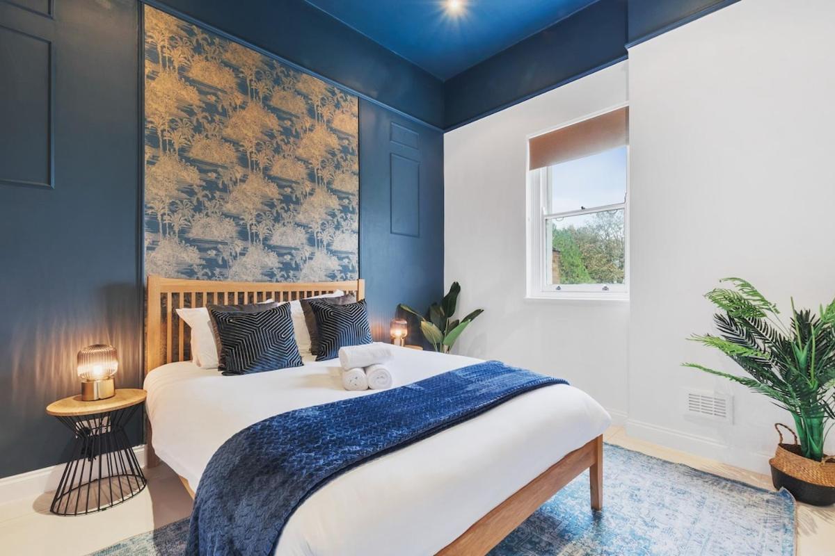 Chic 2 Bed Flat West Apartment
