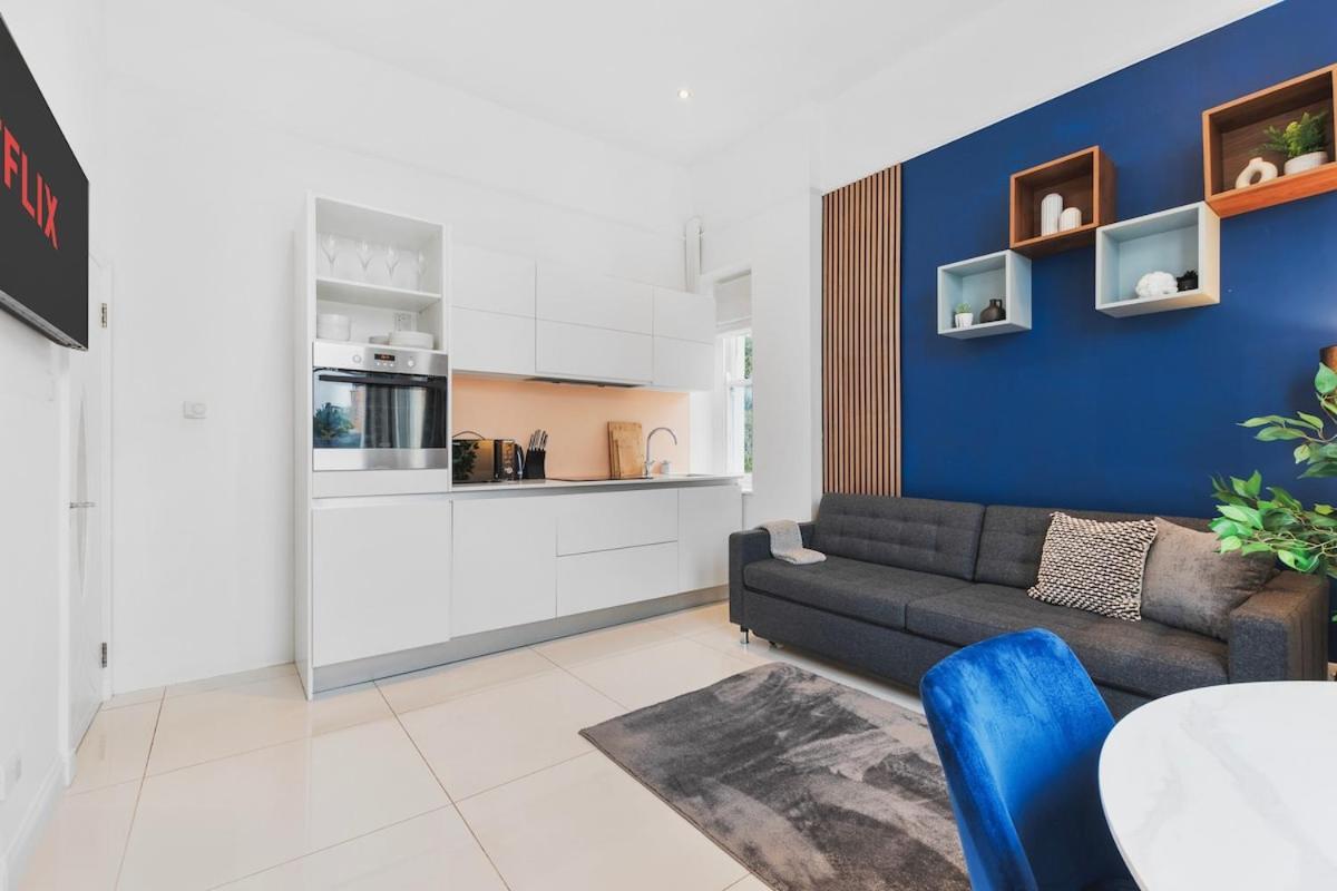 Chic 2 Bed Flat West